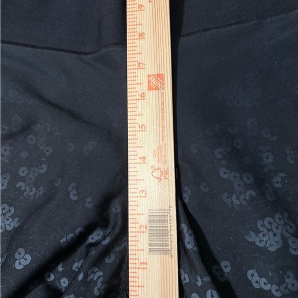 Ultracor Premium performance leggings. Digitally printed “sequined lace” design - Picture 15 of 16